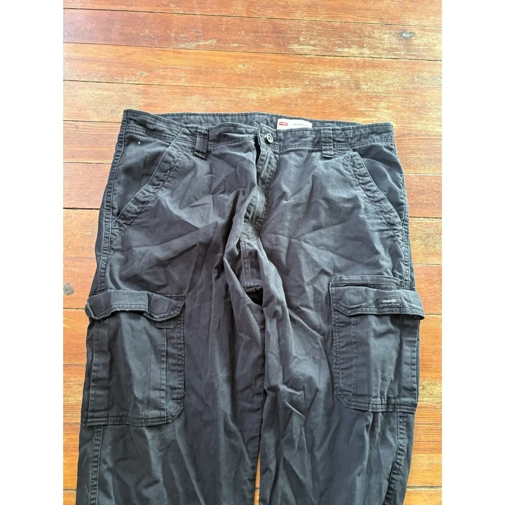 Wrangler Men's Cargo Pants 38x30 Black Relaxed Fit Cotton Work Utility